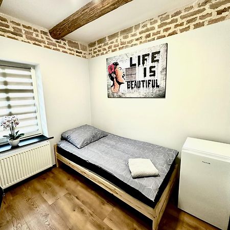 Marianowka Apartment Legnica Bagian luar foto