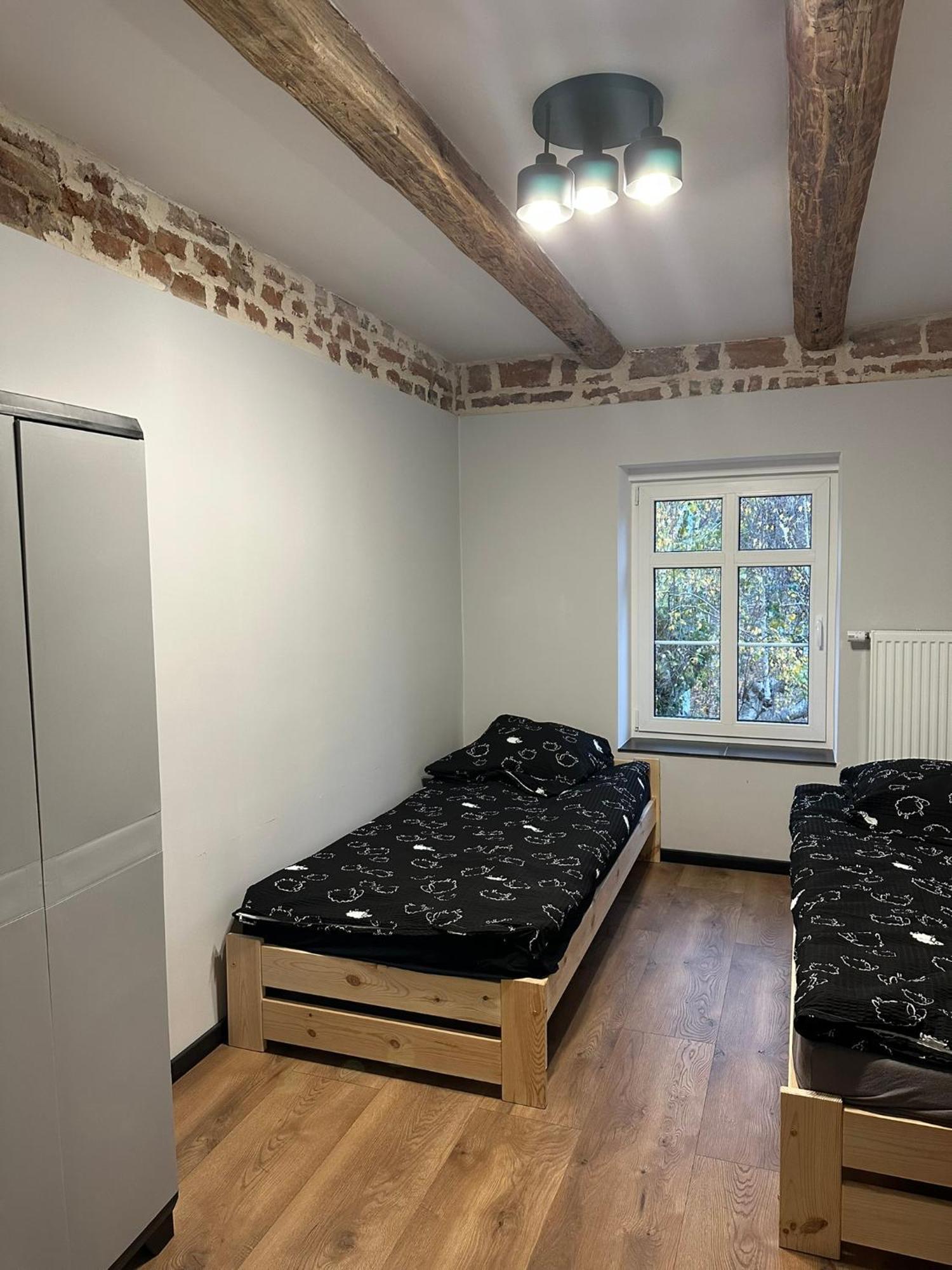 Marianowka Apartment Legnica Bagian luar foto