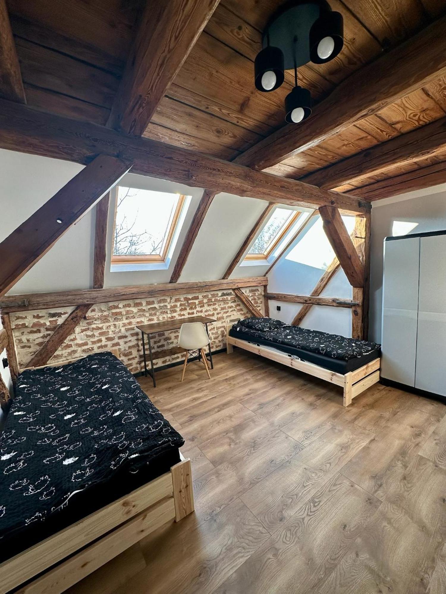Marianowka Apartment Legnica Bagian luar foto