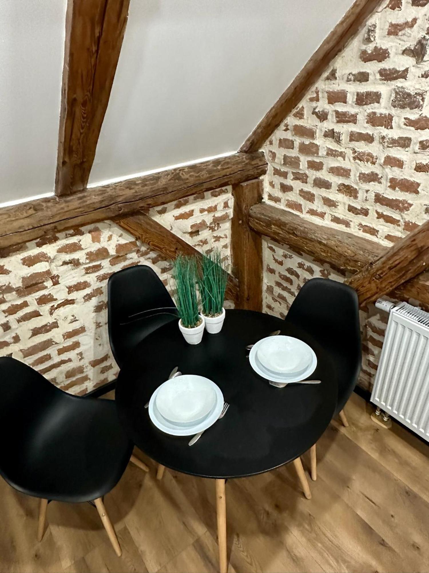 Marianowka Apartment Legnica Bagian luar foto