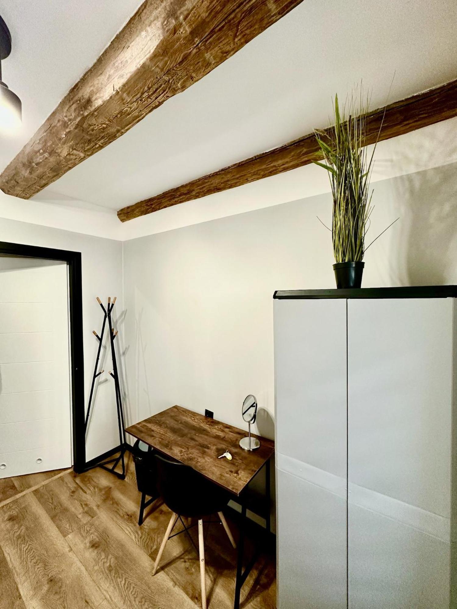 Marianowka Apartment Legnica Bagian luar foto